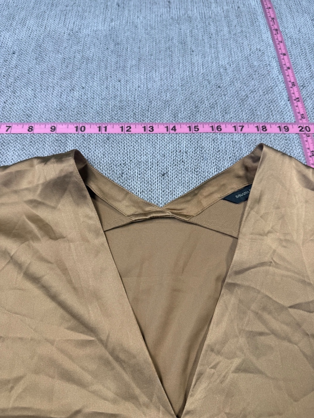 Banana Republic XL Brown V-Neck Top - Picture 2 of 10